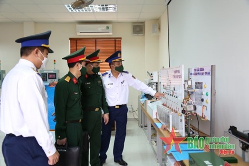 Đoàn kiểm tra của Bộ Quốc phòng kiểm tra công tác chuẩn bị huấn luyện tại Vùng Cảnh sát biển 2